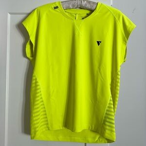 YAS women’s loose workout sleeveless t-shirt.